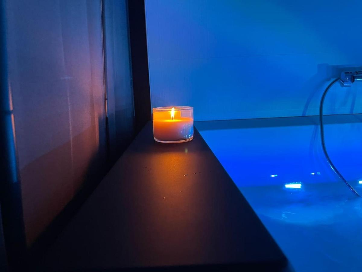 Love Room Gemozac Экстерьер фото