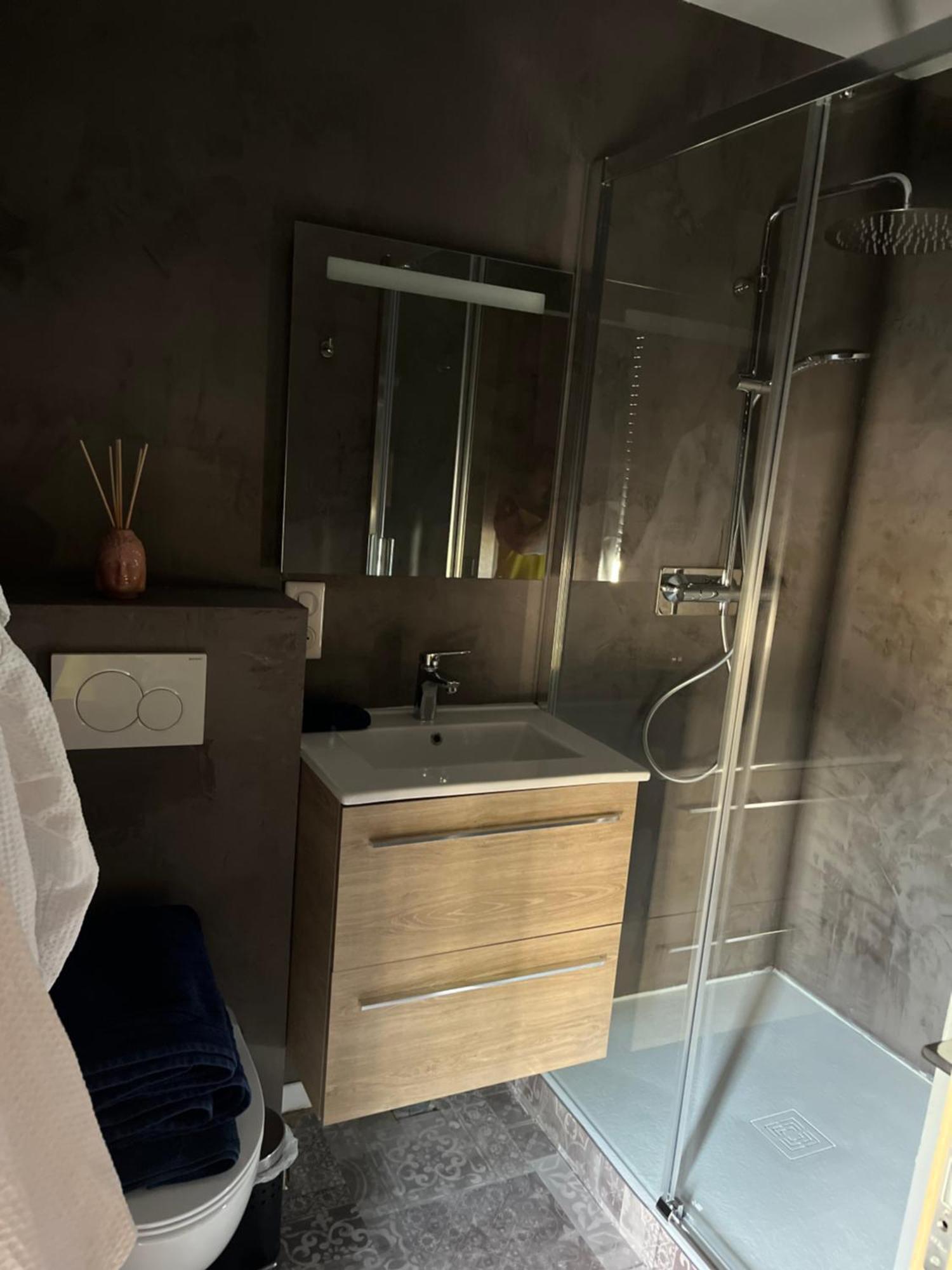 Love Room Gemozac Экстерьер фото